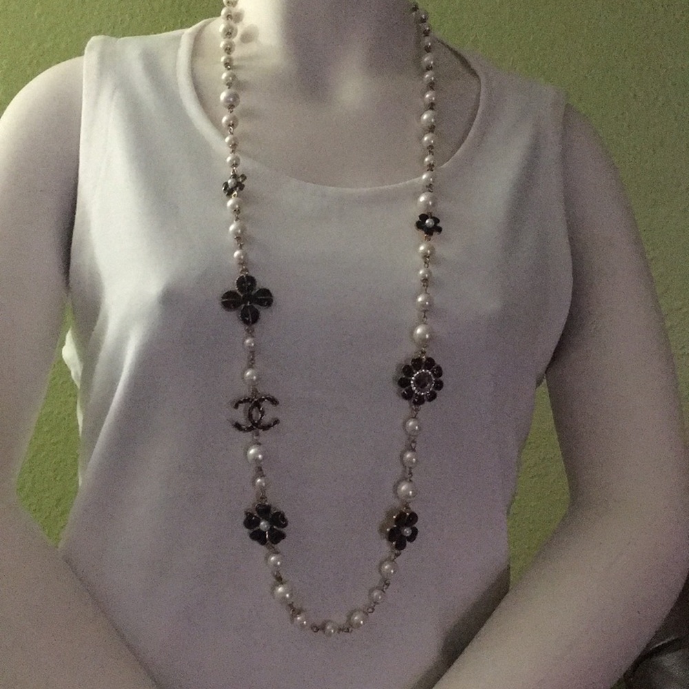 Fashion necklace
